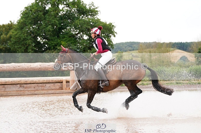 250803A-130254-13194 - M-570-Lizette.Jackman-MURPHYS.GAUNTLET