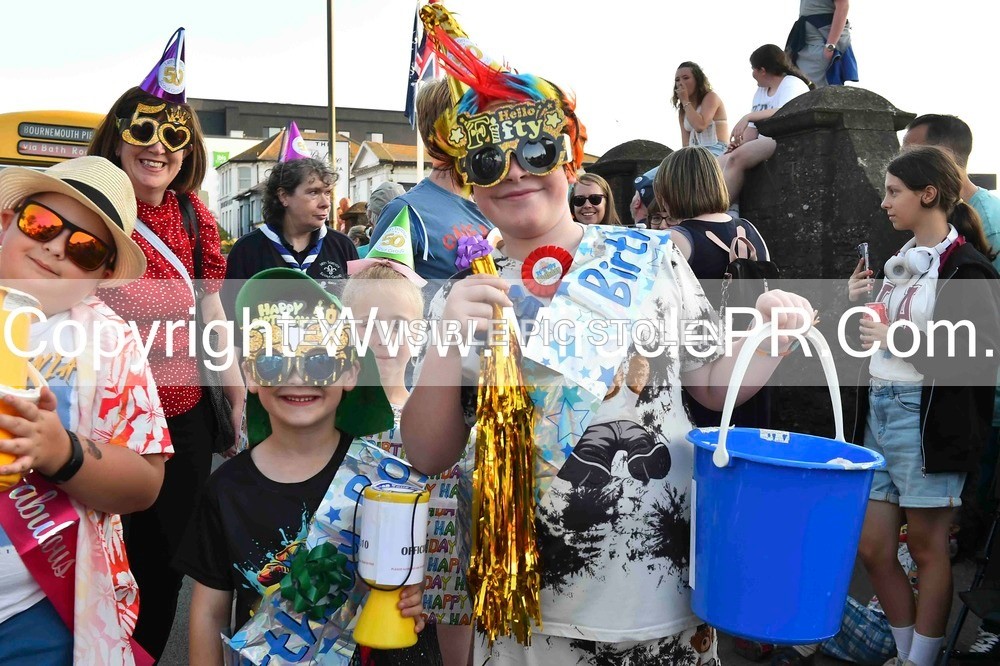 SH4_3578 - Carnival Procession.