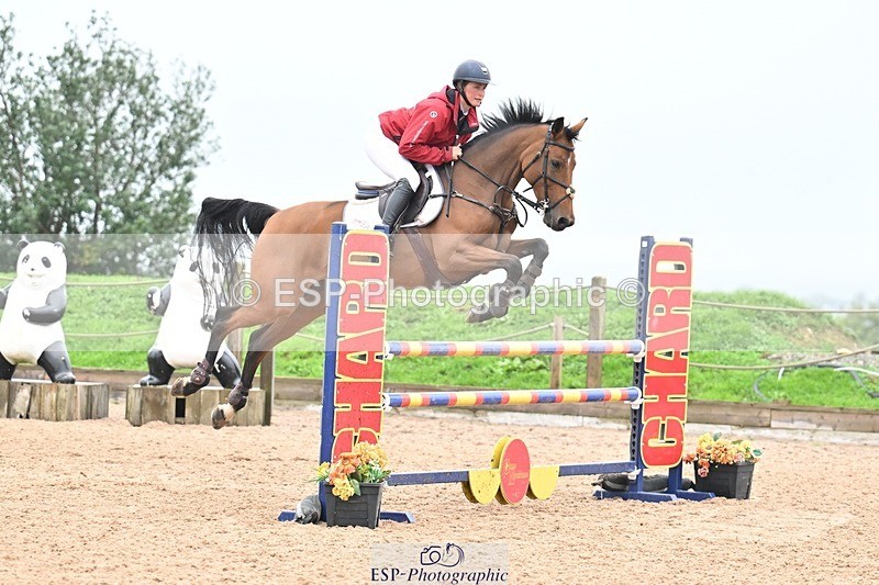 251003-113437-00490 - Cls 2 Newcomers and 1.10m