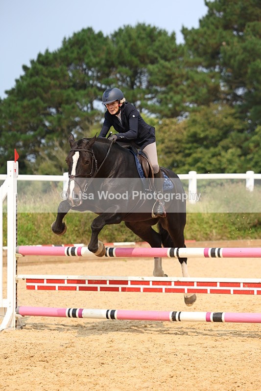 3E7A1591 - Class 4: Senior British Novice/90cm open