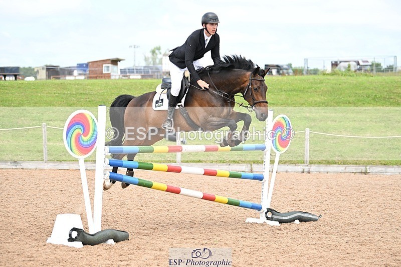 250611-135041-00729 - Cls 6 Snr Foxhunter & 1.20m Open