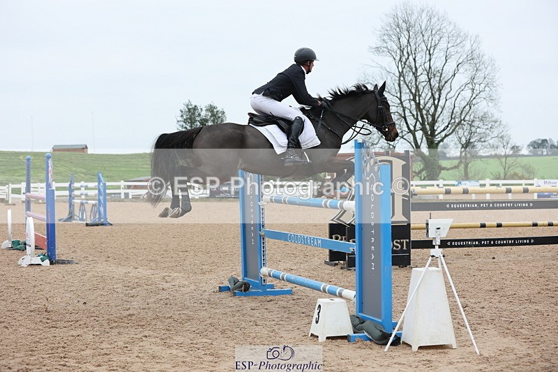 241101A-132921-02108 - FRI Cls 6 Foxhunter and 1.20m Open