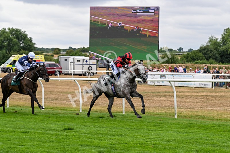 170826-Race 1-Stellarmasterpiece-8841 - Race 1 14.15pm Download The Raceday Ready App Amateur Jockeys' Handicap