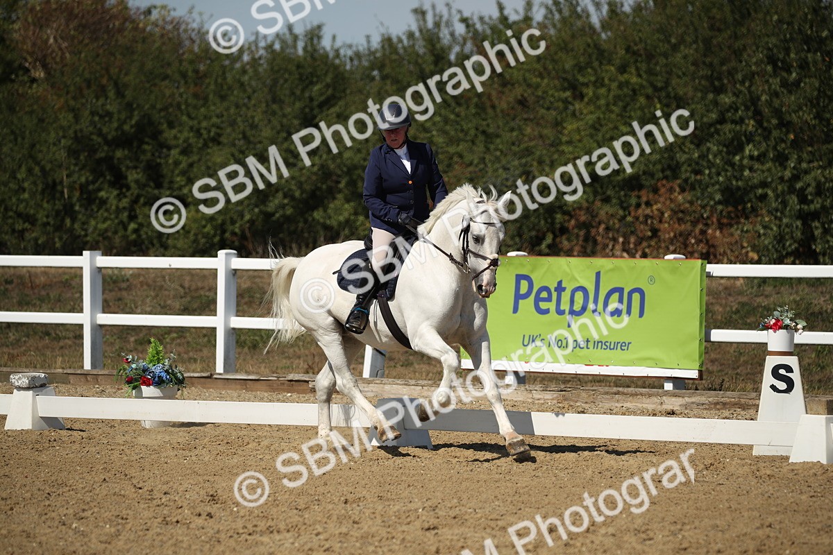 SBM_005799 - Class 11 - Novice 5 - 13.19-14.22