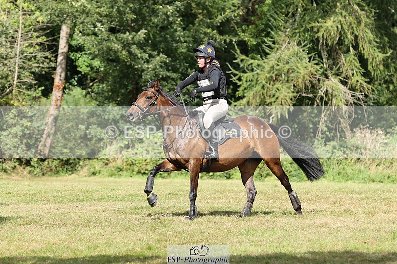 240825X-113913-32301 - 70cm XC 11.00 to 12.00