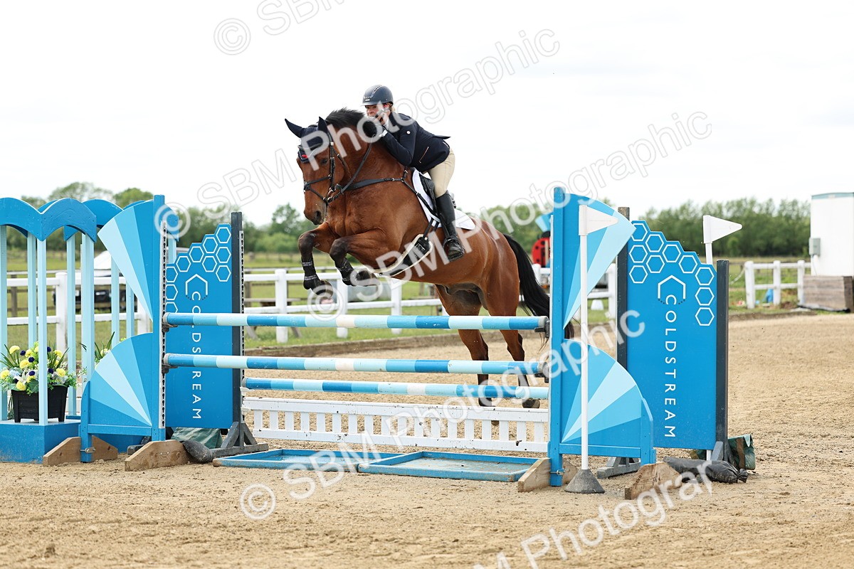 SBM_005938 - Class 19 - Senior Newcomers - 1.10m