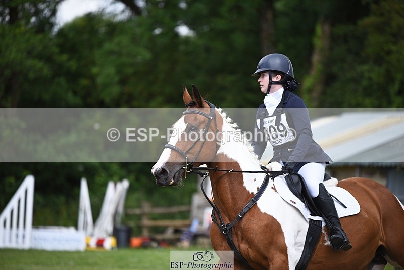 240630-130845-01265 - 809-Ella_Gilber-Coded_Country_Eva