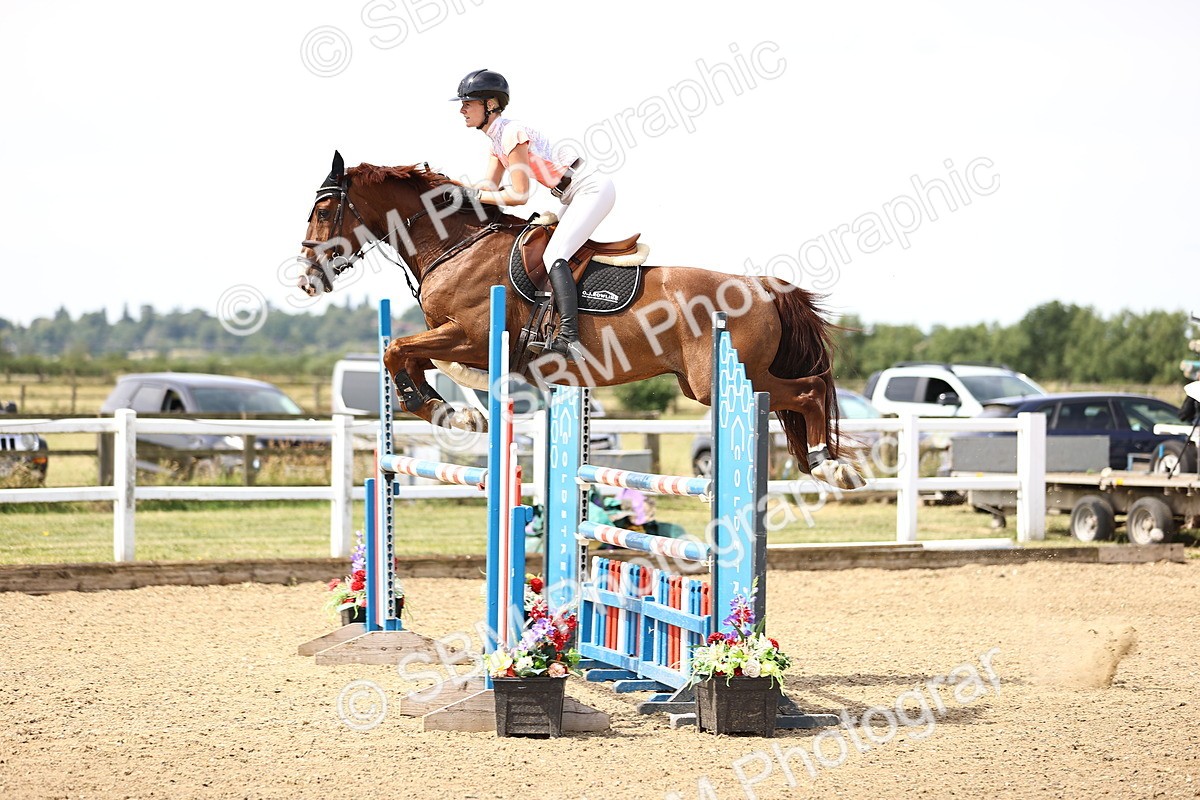 SBM_000458 - Class 15 - Redpost Equestian Senior Foxhunter - 1.20m