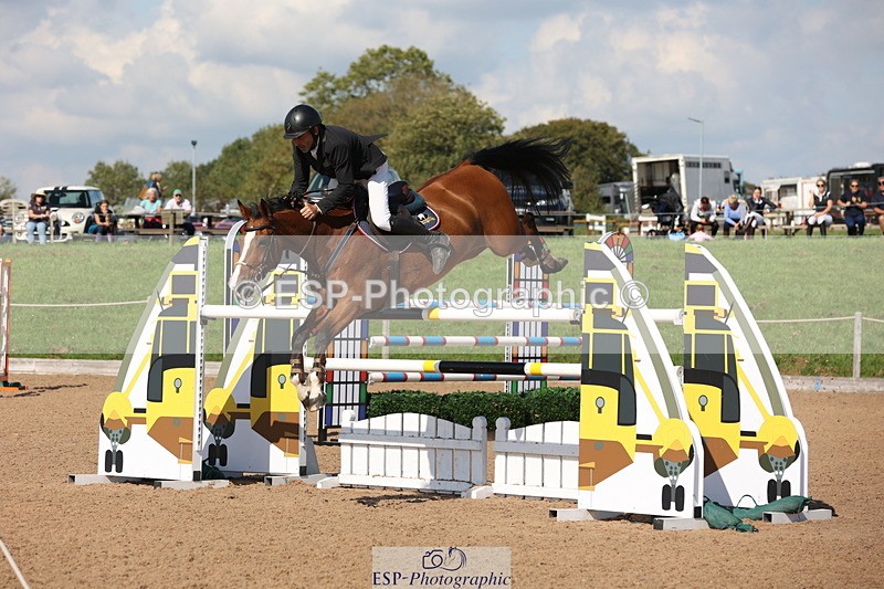 230915A-143014-02598 - Cls 5 National 1.40m