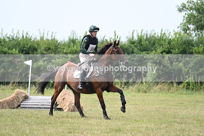 WJ7_7369 - 60cm XC Time 13:54 to 14:20