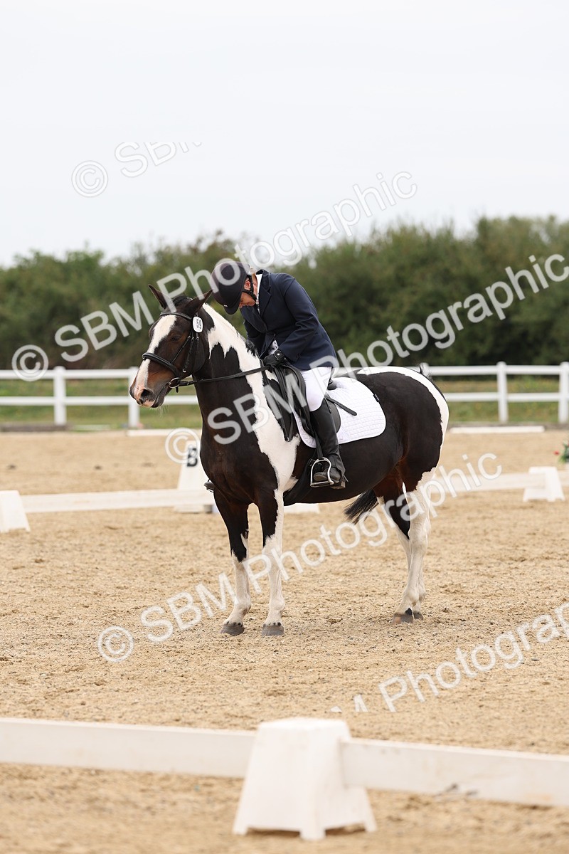 SBM_00899 - Class 8 - Novice 27 Champs