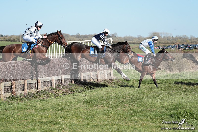 PtP 210326 425 - VWH Cirencester Races 21/03/26