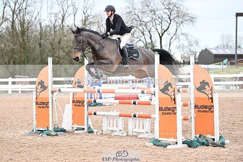250112-142434-01620 - Cls 21 Foxhunter and 1.20m Open