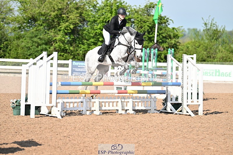 240509A-093345-00162 - Cls 1 British Novice and 90cm Open