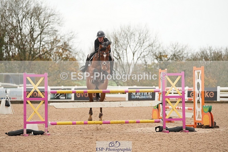 251107-132937-01161 - Cls 6 Foxhunter and 1.20m Open