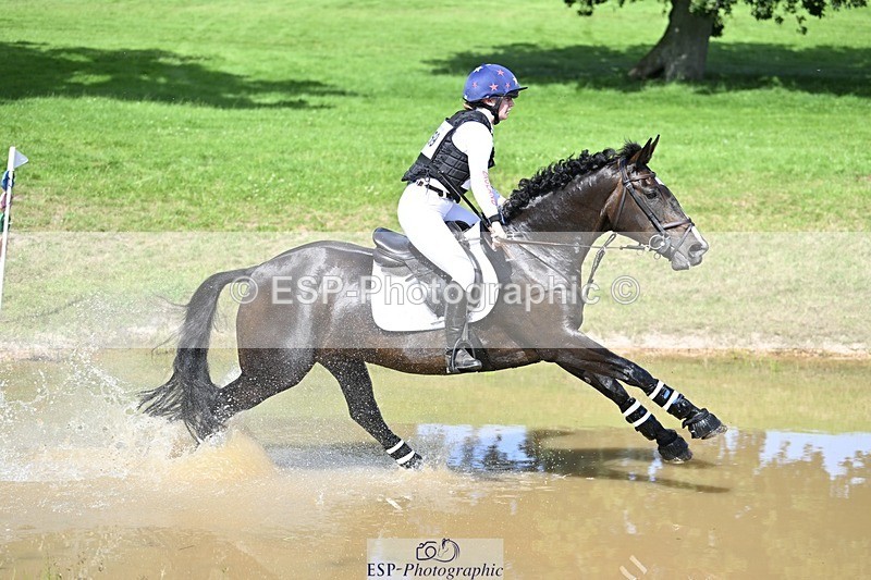 240803-161809-09914 - 269-Lauren_Dawson-BLAKNEYS_DAISY