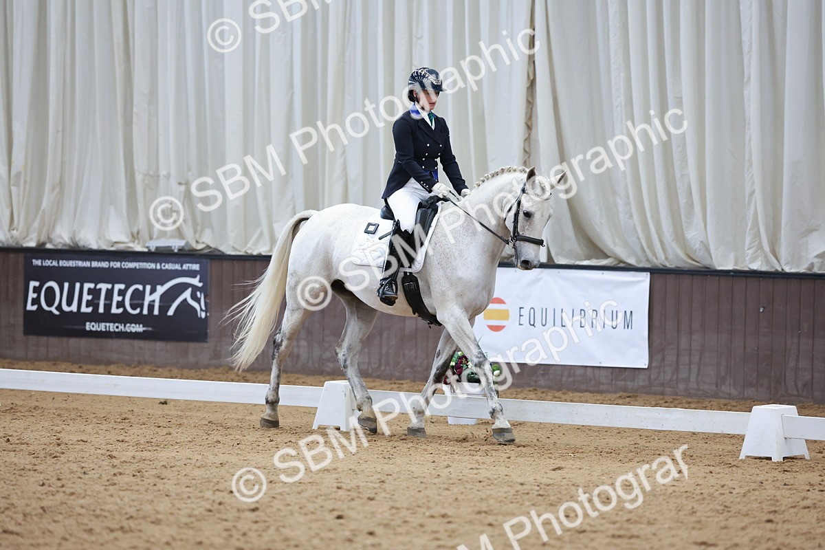 SBM_009879 - Class 6b - Novice 6 - 12.40-13.43