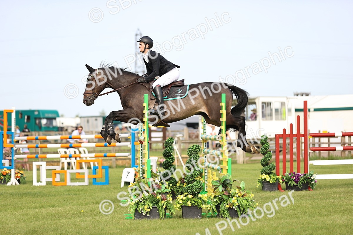 SBM_01143 - Class 200 - Martin Grant Homes Welcome Stakes 1.25m Open