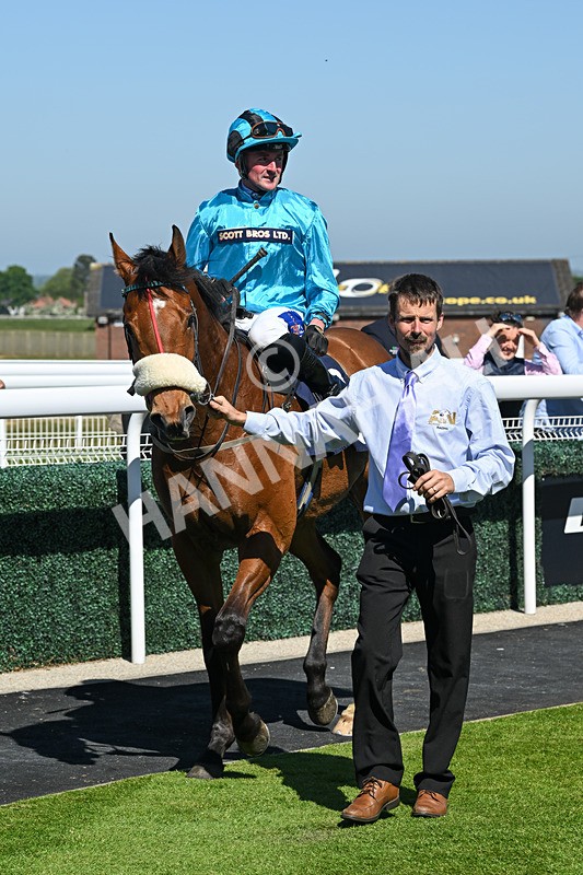 130525-Race 3-Ingleby Archie-9894 - Race 3