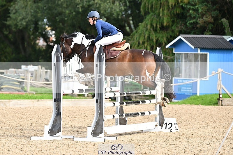 230930-115432-00432 - Cls 4 Pony Newcomers & 1m Open