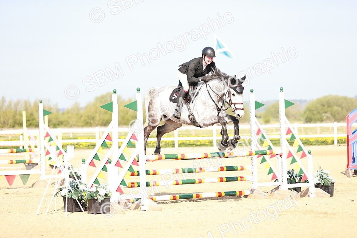  - Class 21 - Senior British Novice - 90cm