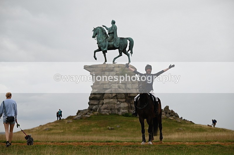 DSC_5723 - Time at Statue 11:46 to 12:16