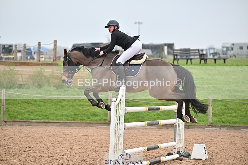 250122-143633-00677 - Cls 6 Foxhunter and 1.20m