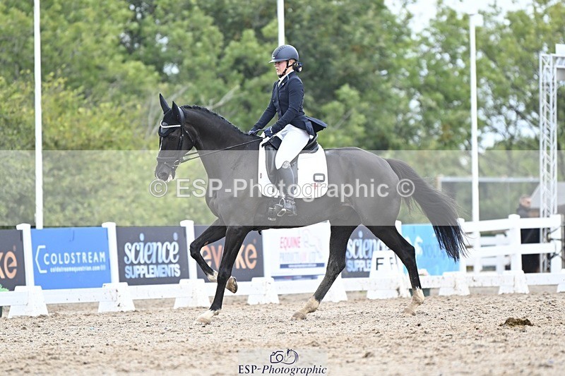 250907-124549-08127 - 034-Jasmine.SmithNigrasine.Rain