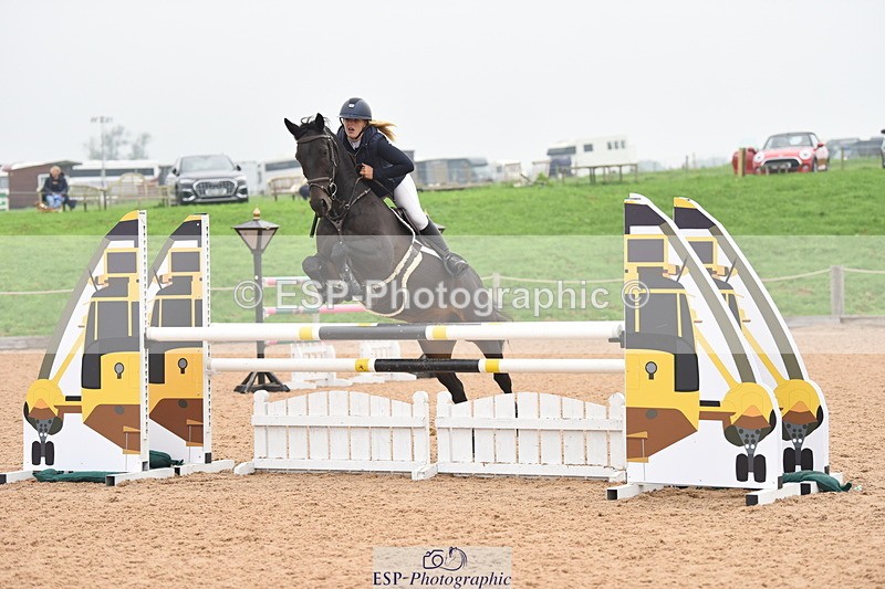 230916A-163802-05595 - Cls 19 Snr 1.10m Derby