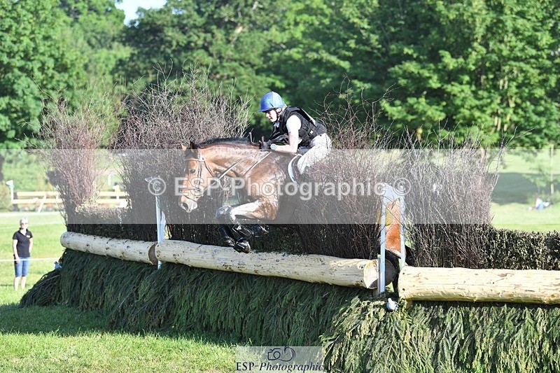 230527-180845-14071 - 171-SLANEYSIDE_COOLEY-Lara_Chapple-XC