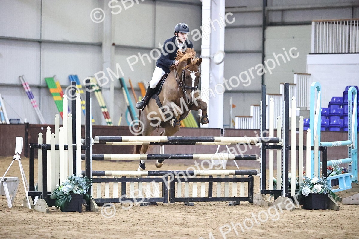 SBM_003554_Class 10 - Senior Newcomers - 110m Open - Debbie