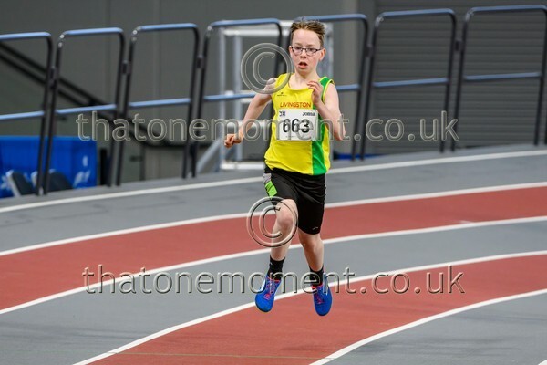 Age26SUN-927550 - Track Male Set One