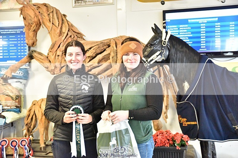 250214-130648-00336 - Freestyle Medium Silver Presentation