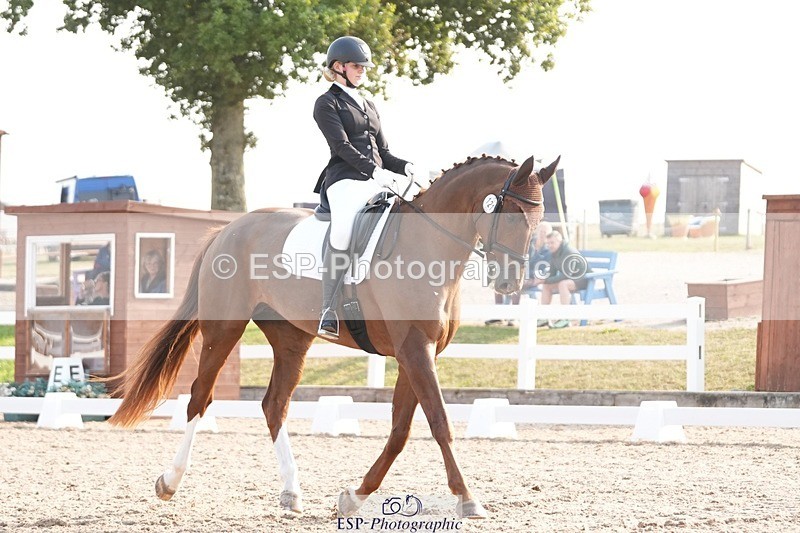 250817-090405-07079 - 121-Daisy.HedgesFelicia.v