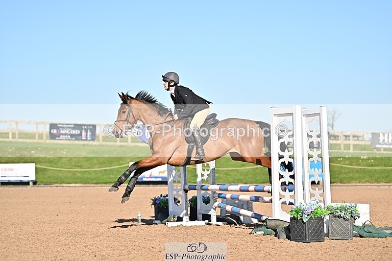 250401-171111-00300 - 70cm classes