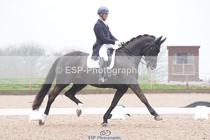 250404-092426-04021 - 022-Jezz.Palmer-Romanno.Weltino