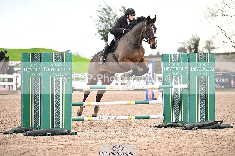 251206-125332-01068 - Cls 12 Snr Newcomers and 1.10m