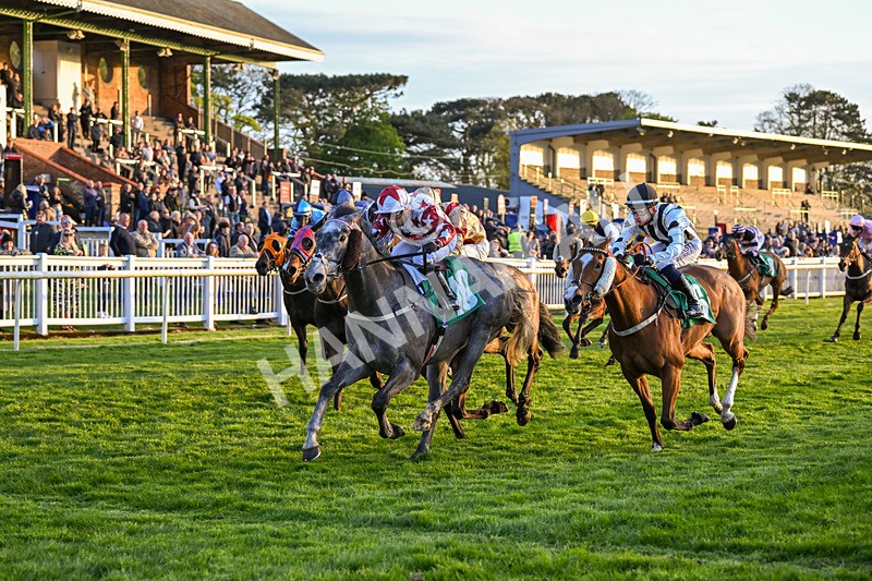 200424-Race 8-Hombre-7456