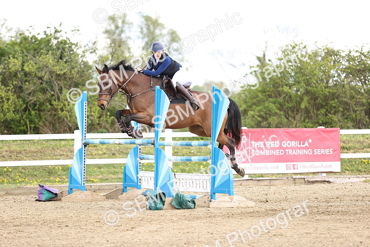 SBM_004018 - Class 17 - Senior Newcomers - 1.10m