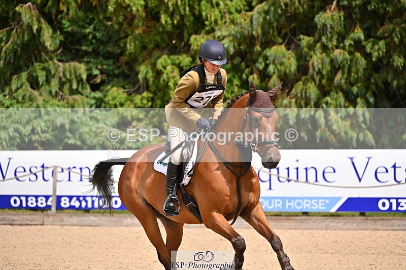 250802A-145458-06075 - F-275-Maisie.Randle-NINE'S.ENOUGH