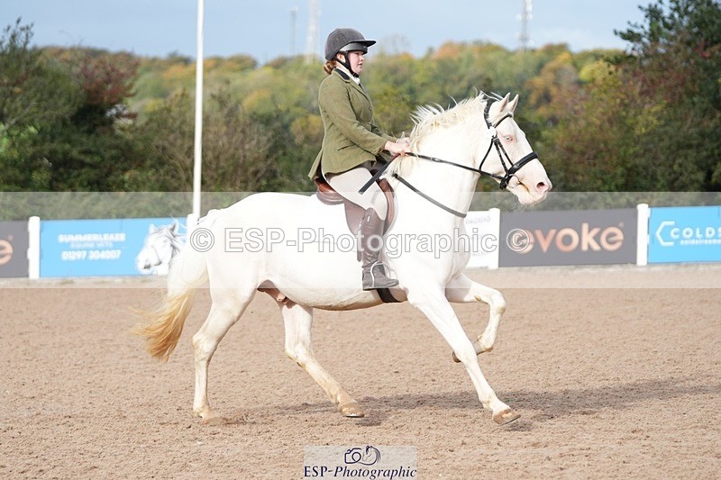 251005-101436-02492 - Cls 22 British Novice and 90cm