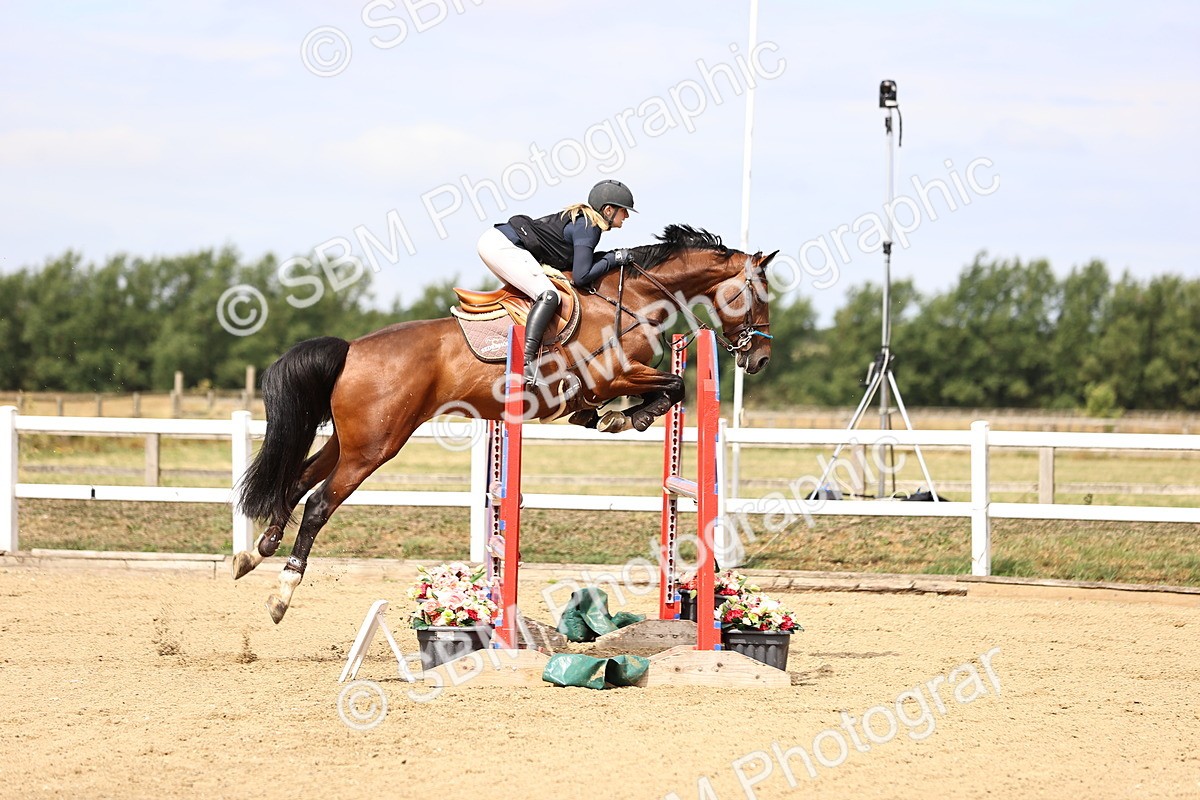 SBM_009701 - Class 8 - Senior Newcomers - 1.10  Open