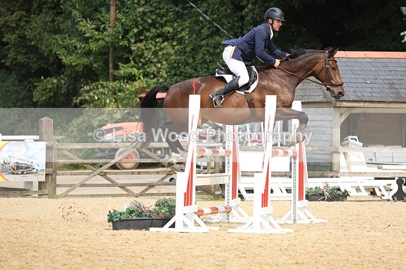 3E7A2441 - Class 8: Senior Newcomers/1.10m open