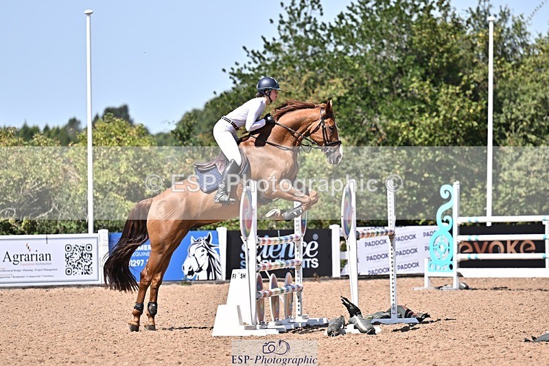 260812-125712-00542 - Cls 6 Foxhunter and 1.20m