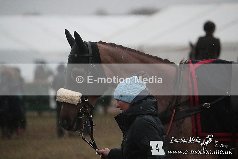 PtP 260125 1153 - Cocklebarrow Point-to-Point racing with the Heythrop Hunt 26/01/25