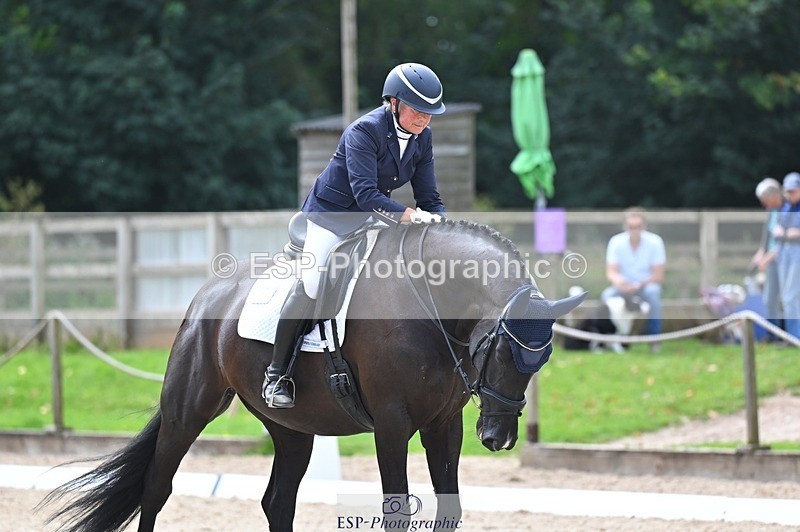 240809-134412-01641 - 230-Louise.Hutchinson-Shovern.Noire