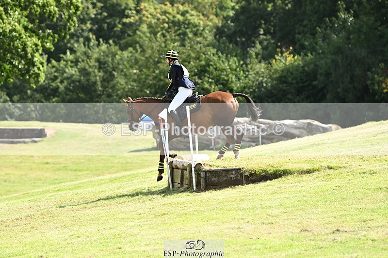 240825X-113656-32083 - 70cm XC 11.00 to 12.00