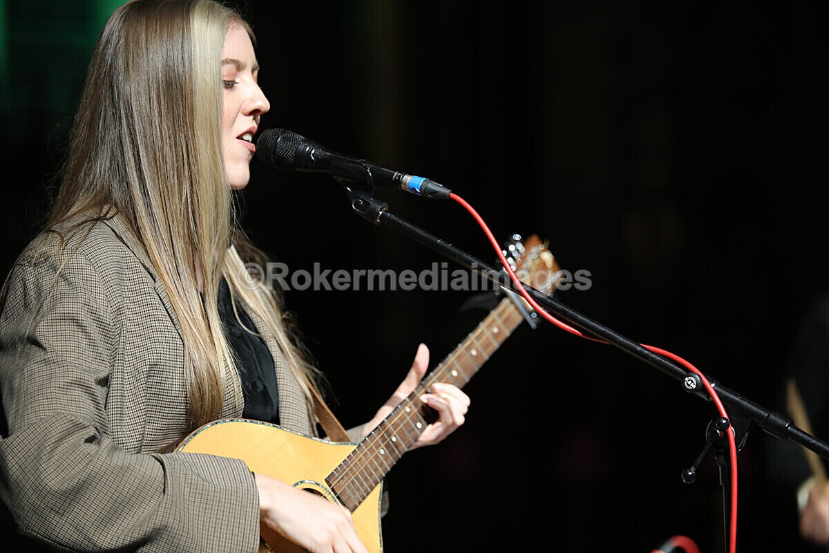 FOLK N BLUES-742 - FOLK and BLUES SEPT 2022