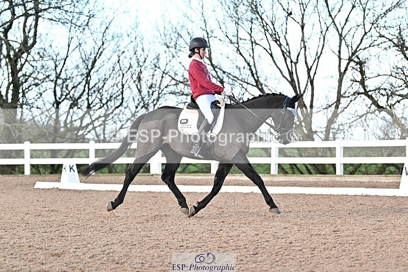 241214-115203-01473 - 131-Alys.Matravers-DARGASONS.MOON.SHADOW