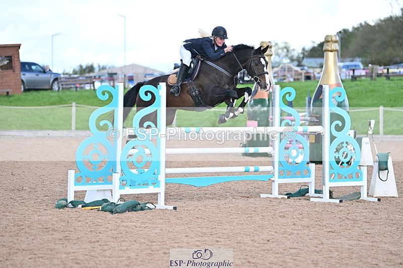 231014A-122106-04549 - Cls 19 1.15m Members Cup